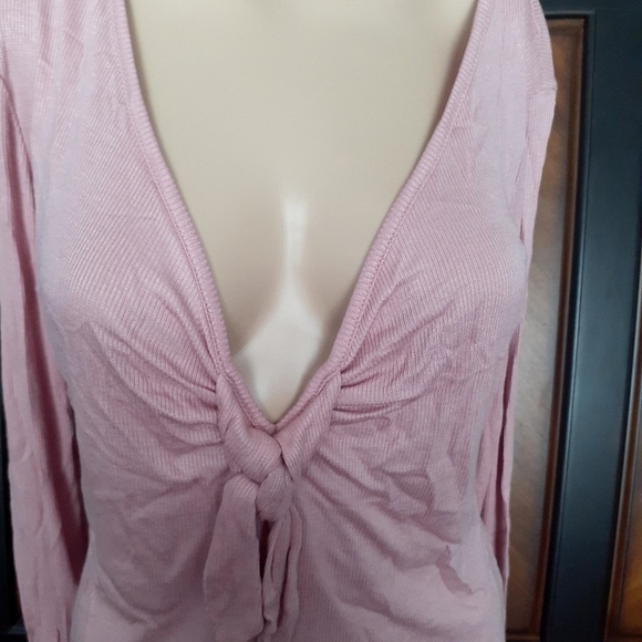 Pink top - Picture 2 of 3